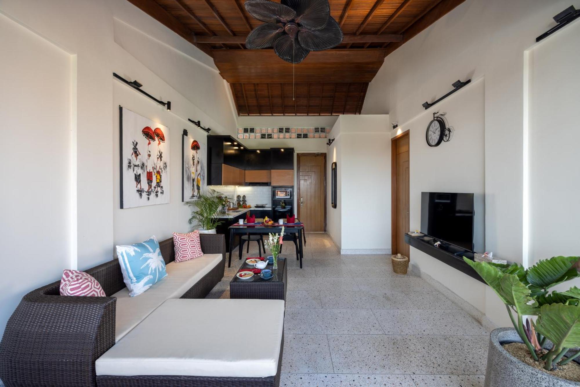 Mokko Suites Batubelig Canggu  Exterior photo