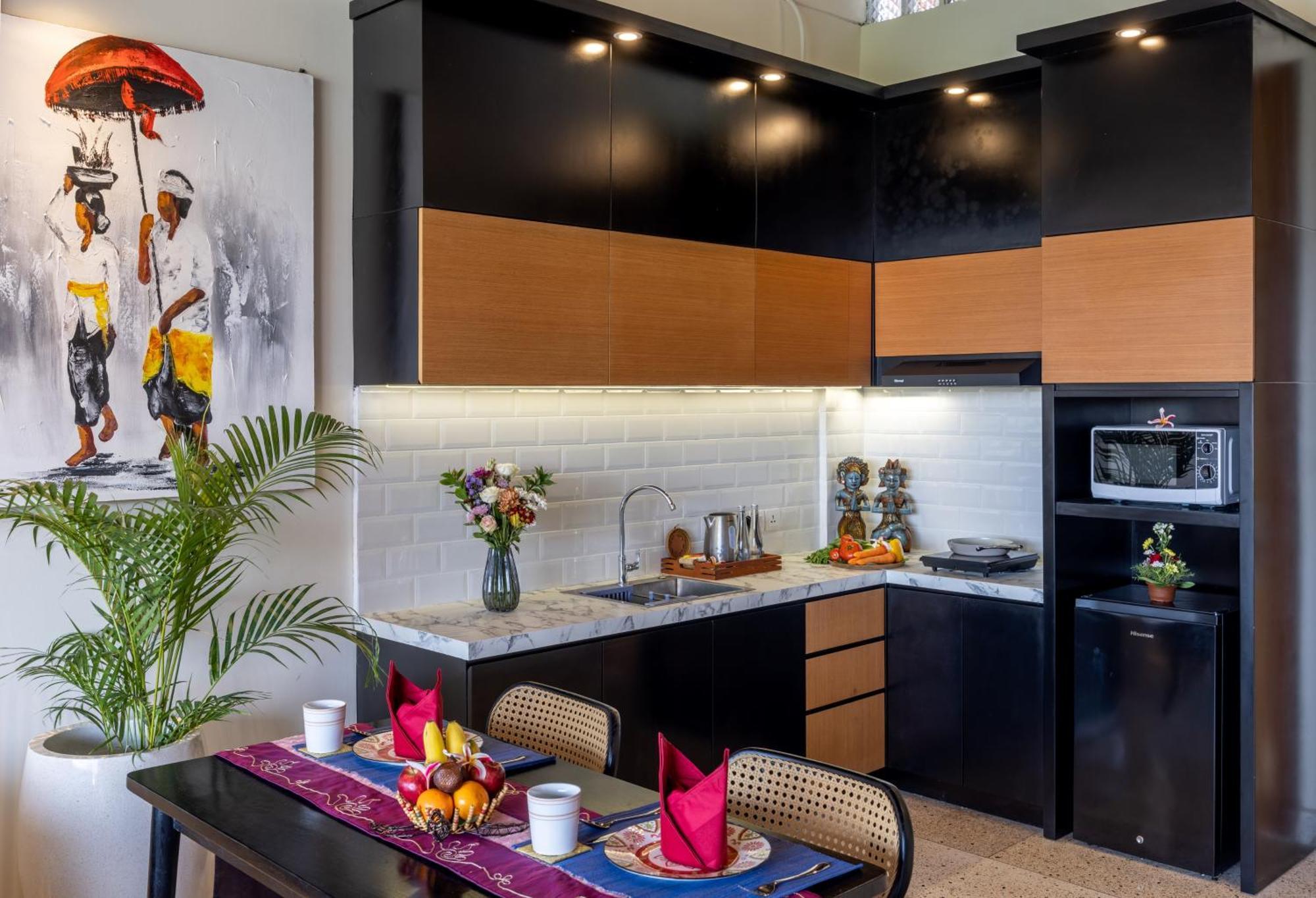 Mokko Suites Batubelig Canggu  Exterior photo